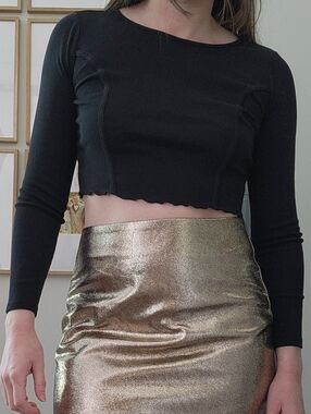 Black Long-Sleeve Pac Cares Crop Top